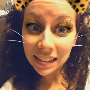 Meet your Posher, Crystal